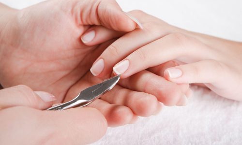 stylizacja-paznokci-manicure-klasyczny