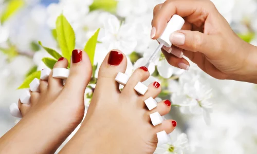 stylizacja-paznokci-pedicure-hybrydowy