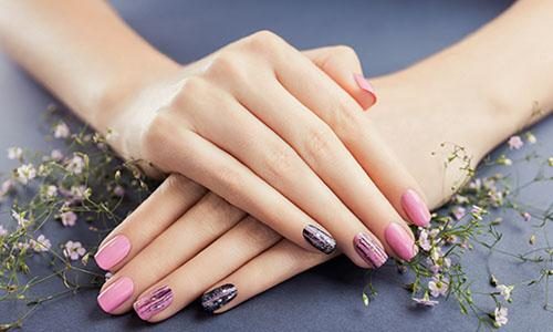 stylizacja-paznokci-manicure-hybrydowy